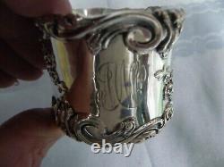 STUNNING VINTAGE STERLING SILVER NAPKIN RING withFLOWERS & ORNATE SCROLLING