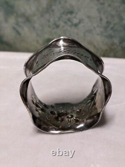 Simpson Hall Miller Sterling Silver Repousse Wavy Edge Napkin Ring C2208 Int'l