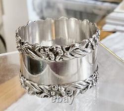WALLACE HEAVY English Antique Vintage Sterling Silver Napkin Ring Flowers Edge
