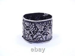 Antique Victorienne Wine Grapes Leaves Repousse Sterling Silver Nappkin Holder Ring