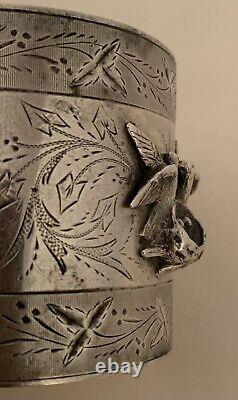 Bague à serviette en argent américaine, de style esthétique, ornée d'un nid d'oiseau figuratif appliqué - 1865.