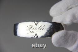 Paire d'anneaux de serviette en argent sterling martelé à la main de Randahl, monogrammés.