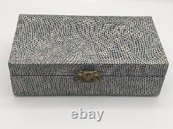 Paire de porte-serviettes en argent sterling anglais ancien dans une boîte, initiale G, d. 1925